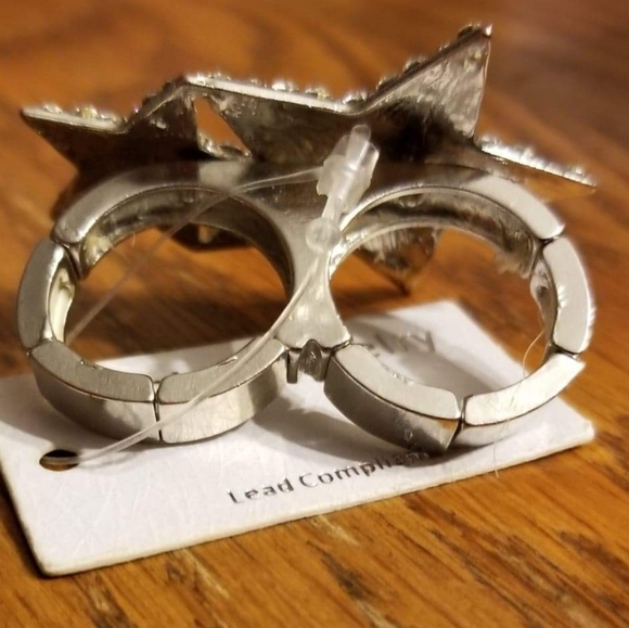NWT Stretchy Jewelry Double Knuckle Star Ring - Picture 8 of 9